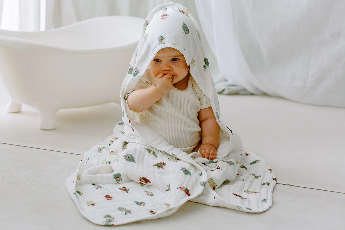 9-Layer Hooded Baby Bath Towel (Organic Cotton) - Pixie Dust