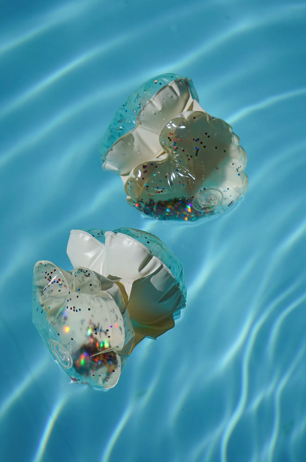 Water Wings Heart - Transparent Cream
