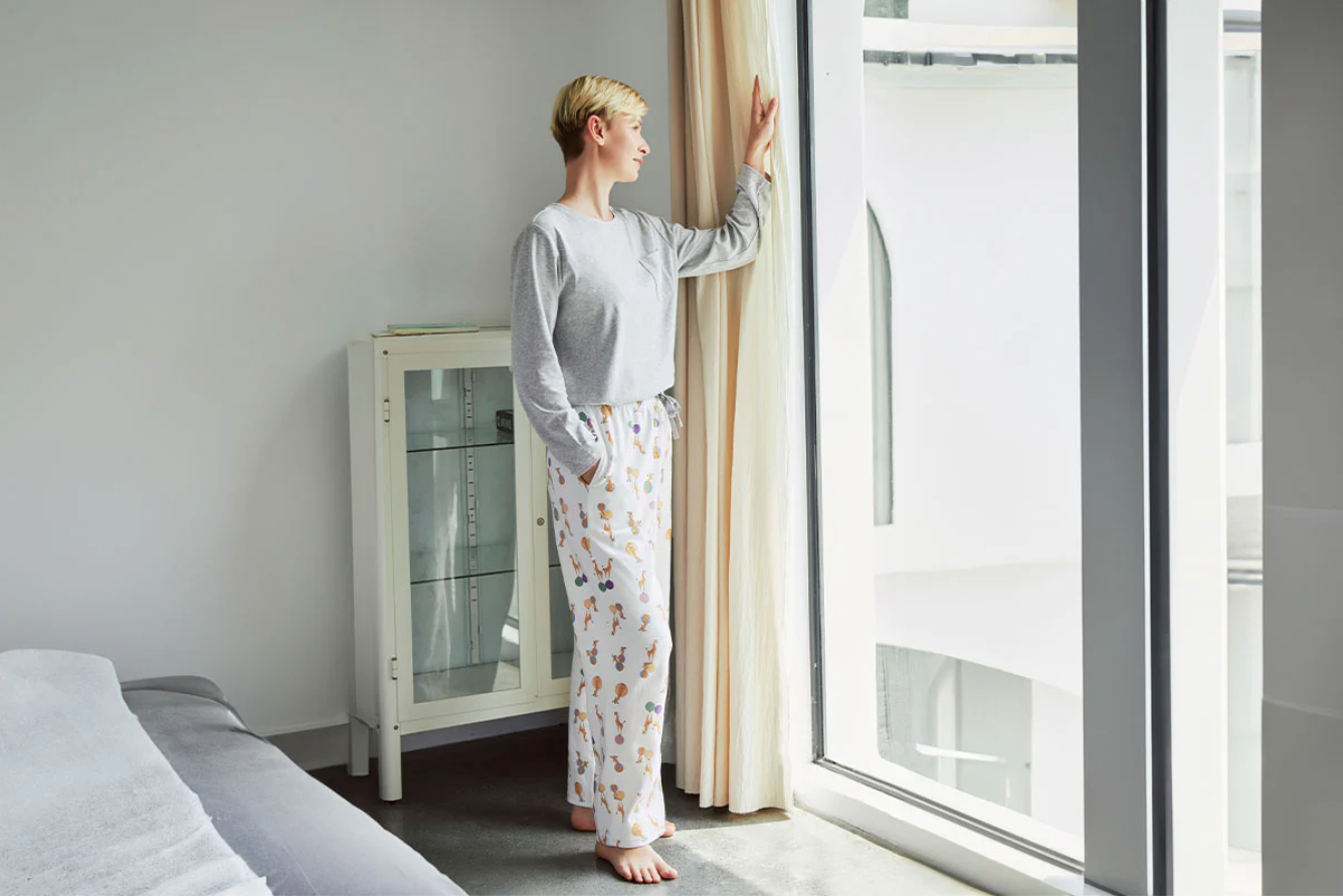 Women's Long Sleeve Pocket Tee PJ Set (Cotton) - Giraffe Shapes