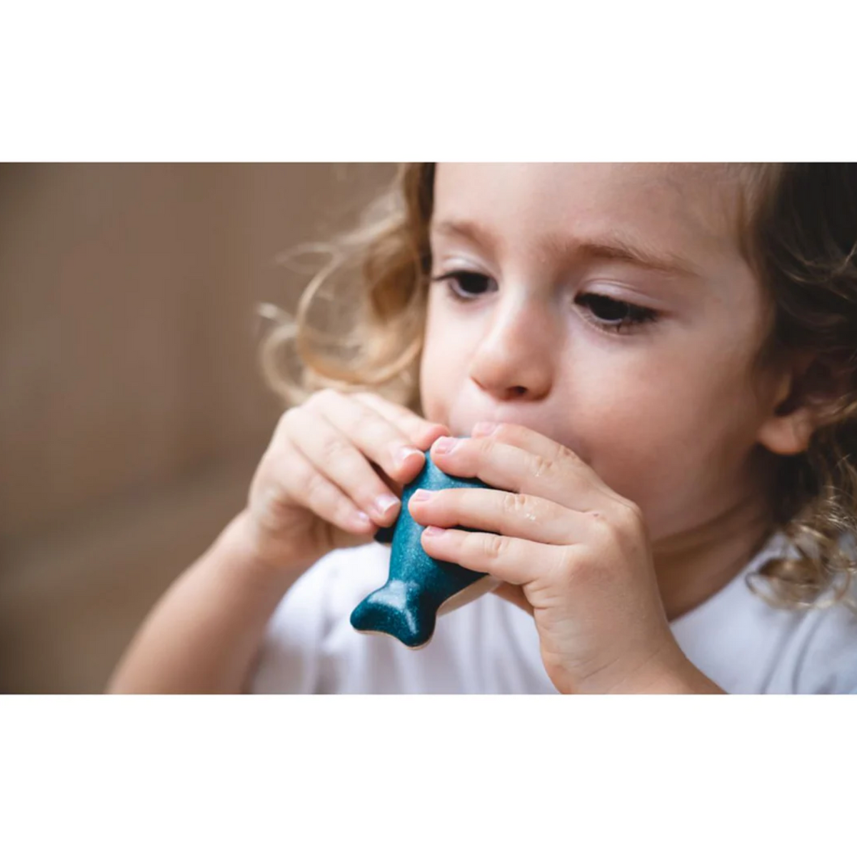 whale-whistle-littlebigpenguin