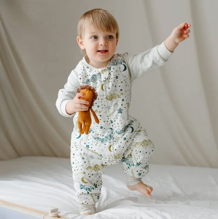 Bamboo Muslin Raglan Long Sleeve Footed Sleep Bag 2.5 TOG Stars White