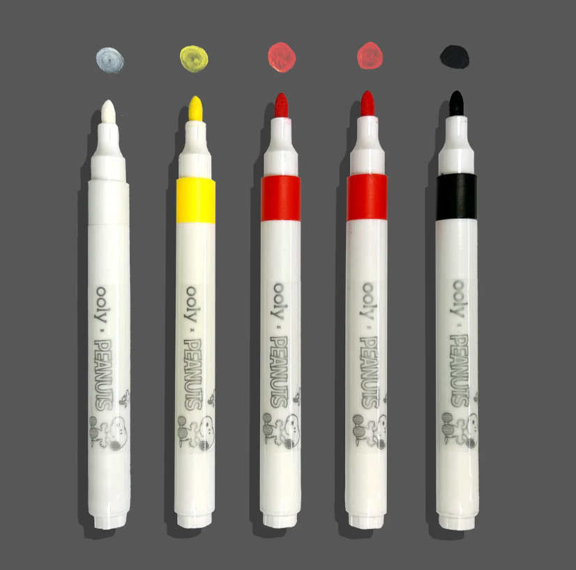 OOLY x Peanuts Color-in Wooden Birdhouse Kit - 5 Paint Markers