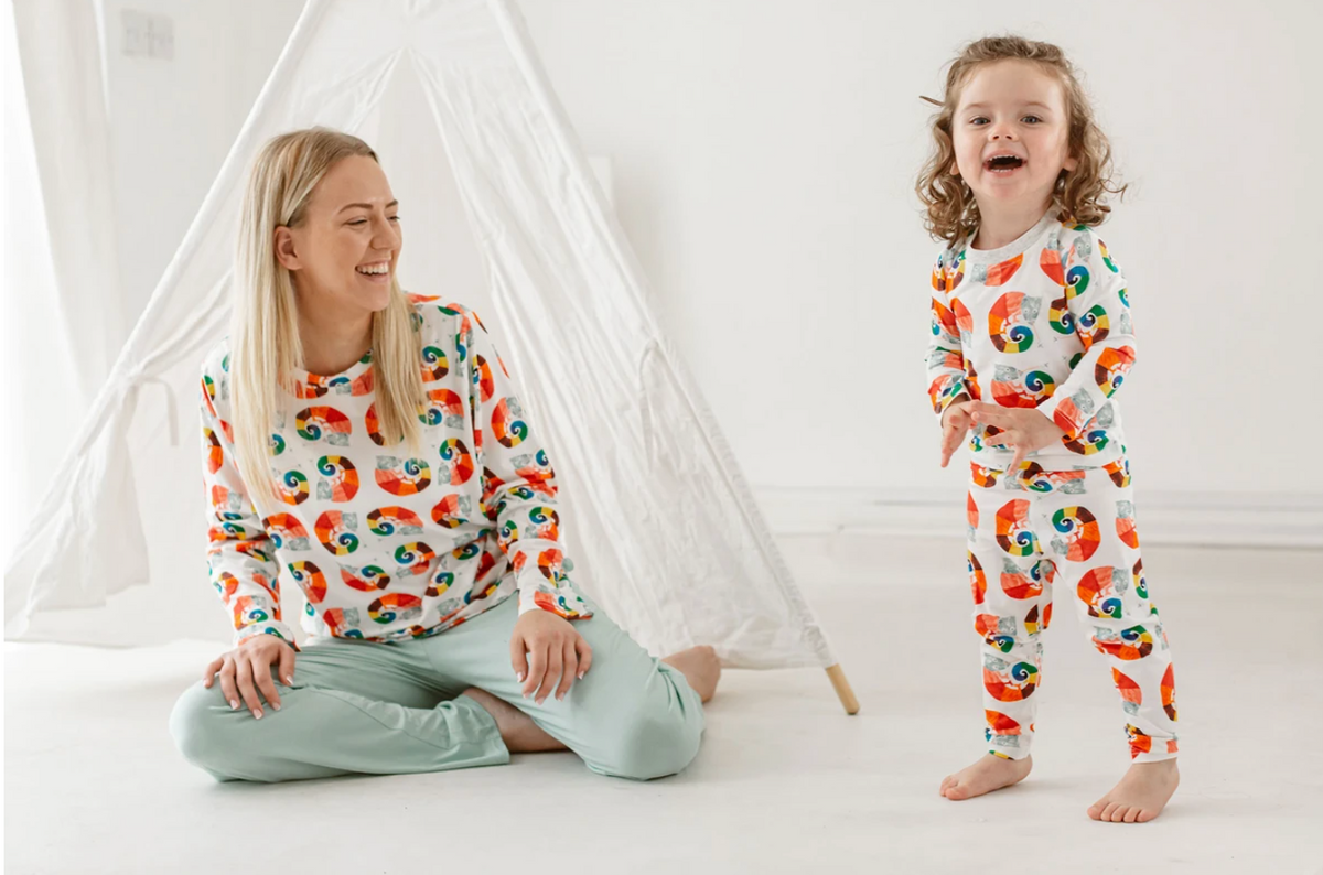 Bamboo Jersey Two-Piece Long Sleeve PJ Set - Basking Buddies 18-24M