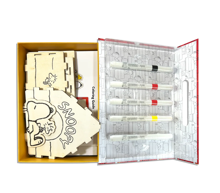 OOLY x Peanuts Color-in Wooden Birdhouse Kit - 5 Paint Markers
